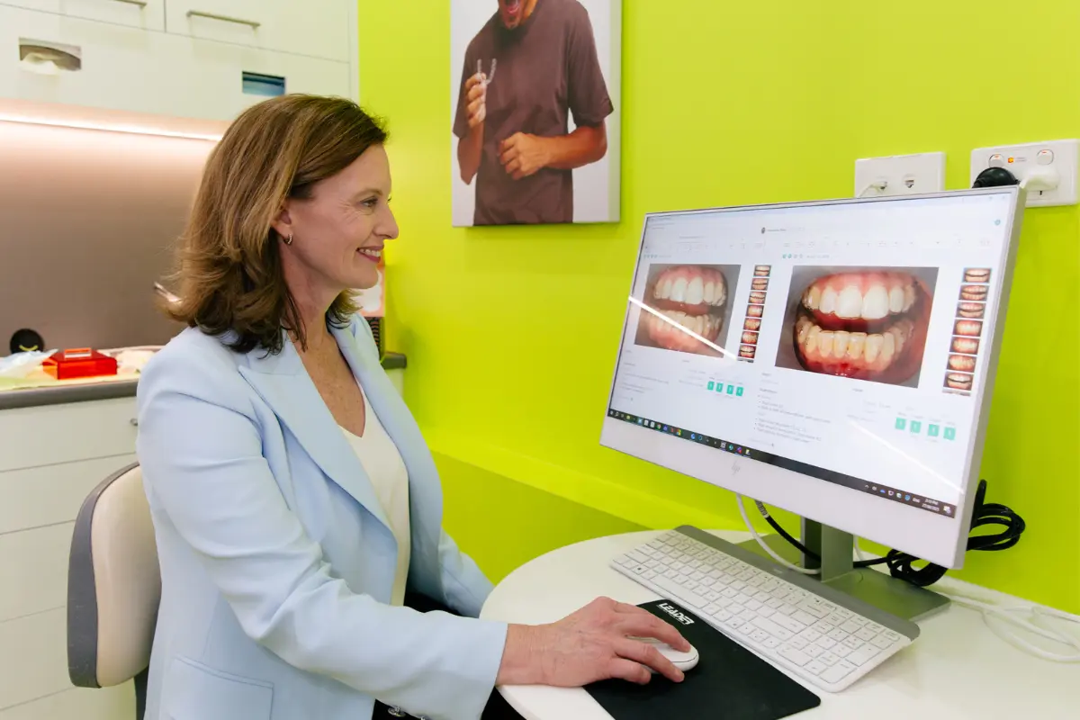 Orthodontist Dr Sarah Lawrence reviewing patients Dental Monitoring at Urban Smile